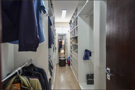 Casa à venda com 700m², 4 quartos e 6 vagas
