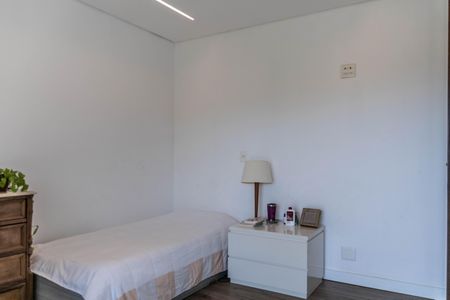 Casa à venda com 700m², 4 quartos e 6 vagas Casa à venda com 700m², 4 quartos e 6 vagasSuíte 2