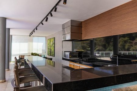 Casa à venda com 700m², 4 quartos e 6 vagas Casa à venda com 700m², 4 quartos e 6 vagasEspaço Gourmet