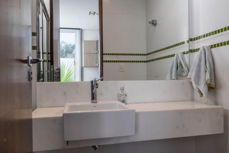 Casa à venda com 700m², 4 quartos e 6 vagas Casa à venda com 700m², 4 quartos e 6 vagasBanheiro da Suíte 3