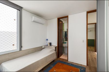Casa à venda com 700m², 4 quartos e 6 vagas