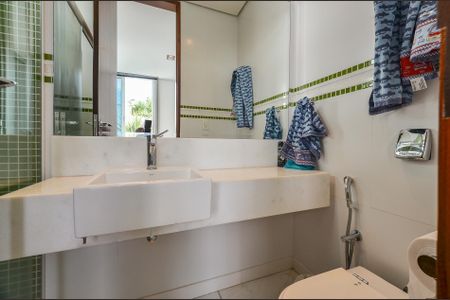 Casa à venda com 700m², 4 quartos e 6 vagas