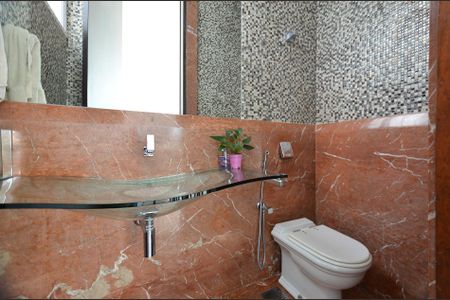 Casa à venda com 700m², 4 quartos e 6 vagas