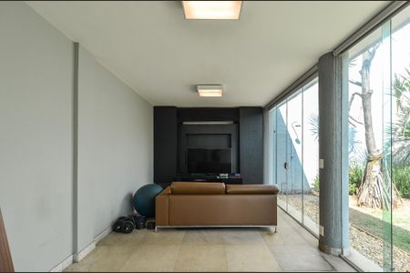 Casa à venda com 700m², 4 quartos e 6 vagas