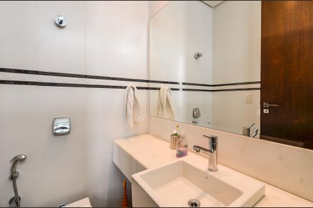 Casa à venda com 700m², 4 quartos e 6 vagas