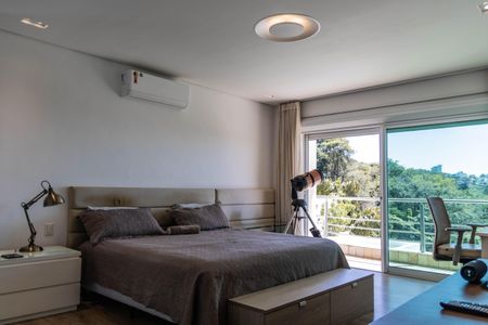 Casa à venda com 700m², 4 quartos e 6 vagas Casa à venda com 700m², 4 quartos e 6 vagasSuíte 1