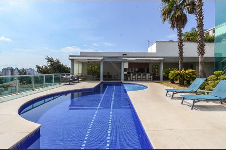 Casa à venda com 700m², 4 quartos e 6 vagas