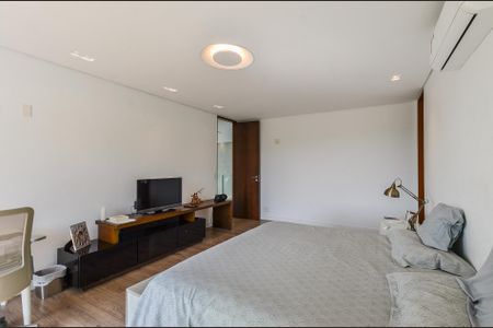 Casa à venda com 700m², 4 quartos e 6 vagas
