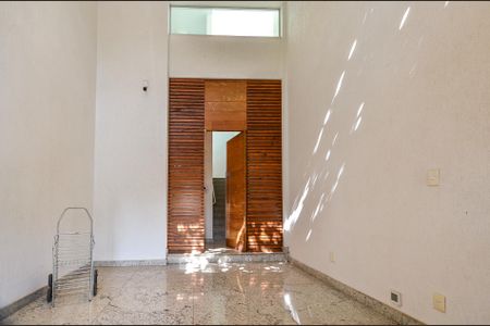 Casa à venda com 700m², 4 quartos e 6 vagas