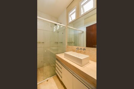 Casa à venda com 700m², 4 quartos e 6 vagas
