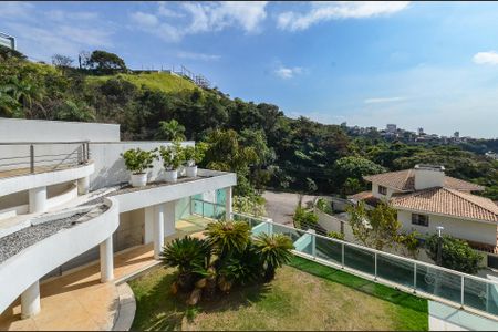Casa à venda com 700m², 4 quartos e 6 vagas