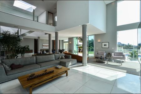 Casa à venda com 700m², 4 quartos e 6 vagas