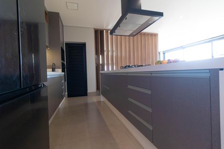 Casa de condomínio à venda com 450m², 3 quartos e 4 vagasCozinha