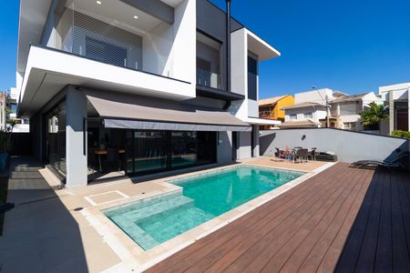 Casa de condomínio à venda com 450m², 3 quartos e 4 vagasPiscina