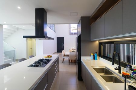 Casa de condomínio à venda com 450m², 3 quartos e 4 vagasCozinha