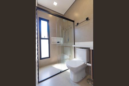 Casa de condomínio à venda com 450m², 3 quartos e 4 vagasBanheiro da Suíte 2