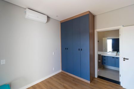 Casa de condomínio à venda com 450m², 3 quartos e 4 vagasSuíte 2