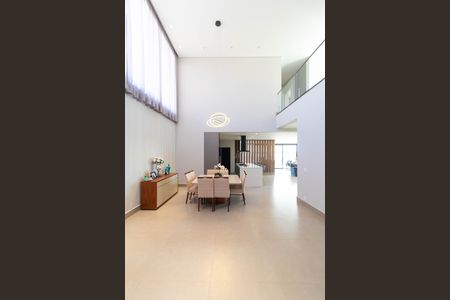 Casa de condomínio à venda com 450m², 3 quartos e 4 vagasSala