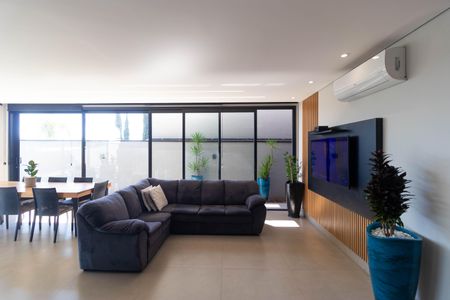 Casa de condomínio à venda com 450m², 3 quartos e 4 vagasSala de TV