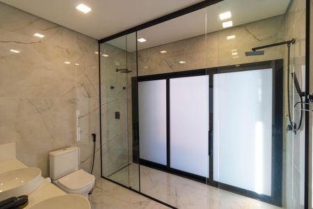 Casa de condomínio à venda com 450m², 3 quartos e 4 vagasBanheiro da Suíte 1