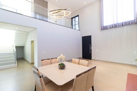 Casa de condomínio à venda com 450m², 3 quartos e 4 vagasSala