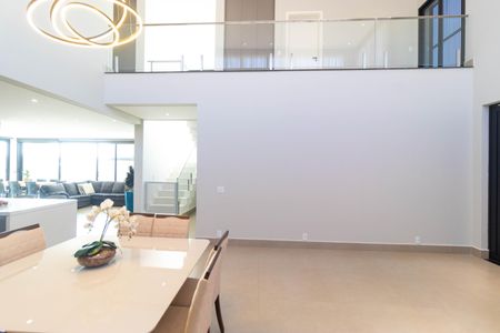 Casa de condomínio à venda com 450m², 3 quartos e 4 vagasSala