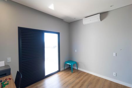 Casa de condomínio à venda com 450m², 3 quartos e 4 vagasSuíte 2