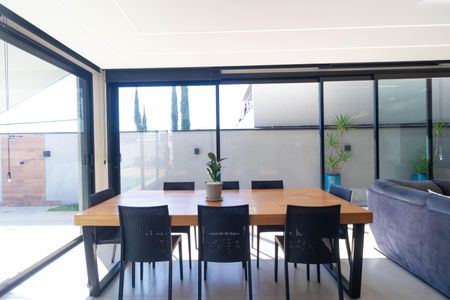 Casa de condomínio à venda com 450m², 3 quartos e 4 vagasSala de Jantar