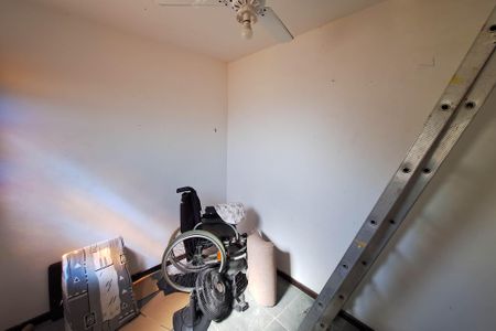 Casa à venda com 360m², 2 quartos e 3 vagasQuarto de Serviço