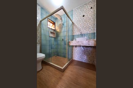 Casa à venda com 360m², 2 quartos e 3 vagasBanheiro da Suíte 2