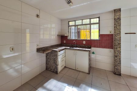 Casa à venda com 360m², 2 quartos e 3 vagasCozinha
