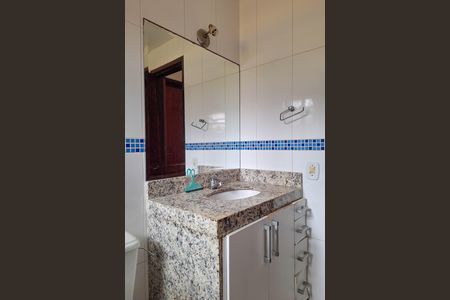 Casa à venda com 360m², 2 quartos e 3 vagasBanheiro Social