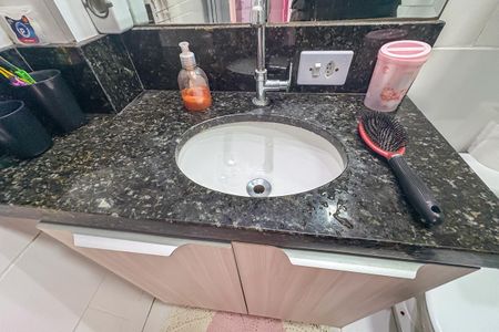 Apartamento à venda com 70m², 3 quartos e 1 vaga Apartamento à venda com 70m², 3 quartos e 1 vagaBanheiro