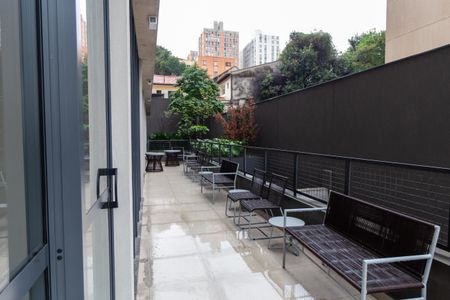 Apartamento à venda com 34m², 1 quarto e sem vaga Apartamento à venda com 34m², 1 quarto e sem vagaÁrea comum - Salão de Festas