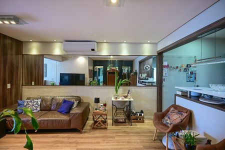 Sala de apartamento para alugar com 3 quartos, 94m² em Vila Suzana, São Paulo