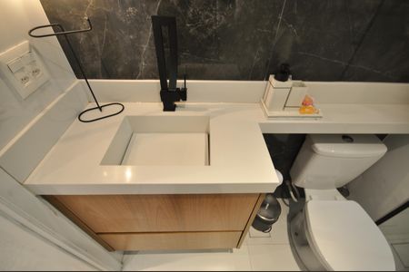 Apartamento à venda com 82m², 3 quartos e 2 vagasBanheiro Social