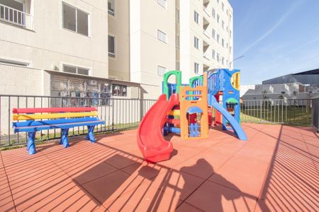 Apartamento à venda com 90m², 2 quartos e 1 vaga Apartamento à venda com 90m², 2 quartos e 1 vagaÁrea comum - Playground