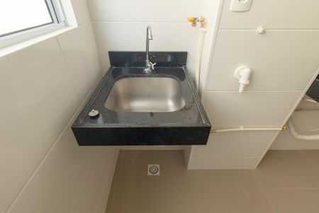 Apartamento à venda com 90m², 2 quartos e 1 vaga Apartamento à venda com 90m², 2 quartos e 1 vagaCozinha e Área de Serviço