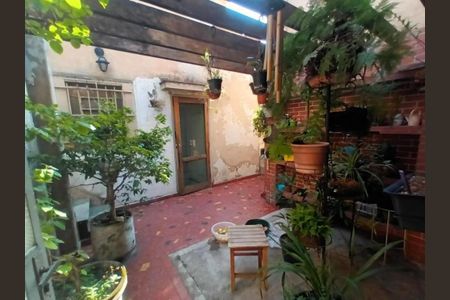 Casa à venda com 140m², 5 quartos e 4 vagasQuintal