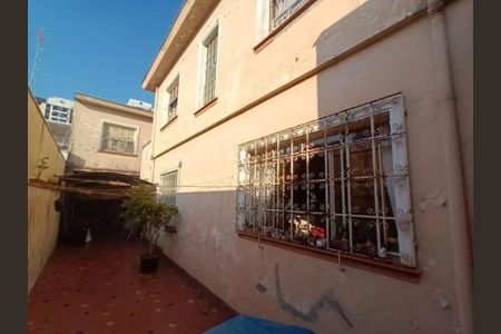 Casa à venda com 140m², 5 quartos e 4 vagasquintal