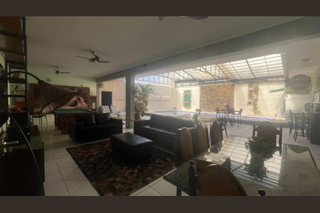 Casa para alugar com 799m², 6 quartos e 3 vagas Casa para alugar com 799m², 6 quartos e 3 vagasSala