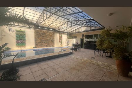 Casa para alugar com 799m², 6 quartos e 3 vagas Casa para alugar com 799m², 6 quartos e 3 vagasÁrea comum - Piscina