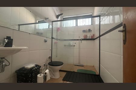 Casa para alugar com 799m², 6 quartos e 3 vagas Casa para alugar com 799m², 6 quartos e 3 vagasBanheiro da Suíte 2