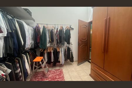 Casa para alugar com 799m², 6 quartos e 3 vagas Casa para alugar com 799m², 6 quartos e 3 vagasCloset da suíte 1