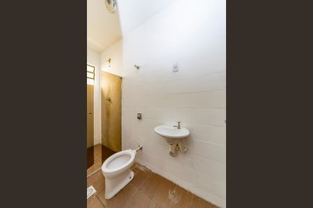 Casa para alugar com 563m², 5 quartos e 6 vagasBanheiro 1