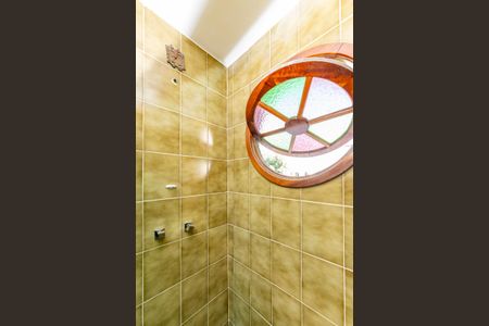 Casa para alugar com 563m², 5 quartos e 6 vagasBanheiro da Suíte 1