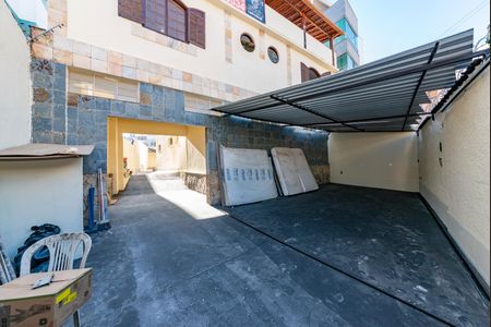 Casa para alugar com 563m², 5 quartos e 6 vagasGaragem