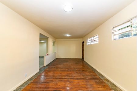 Casa para alugar com 563m², 5 quartos e 6 vagasSala 1