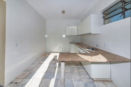 Casa para alugar com 563m², 5 quartos e 6 vagasCozinha