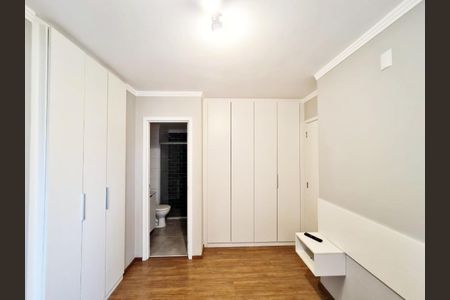 Apartamento à venda com 66m², 2 quartos e 2 vagas Apartamento à venda com 66m², 2 quartos e 2 vagasSuíte